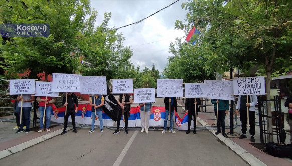 Protest u Zvečanu