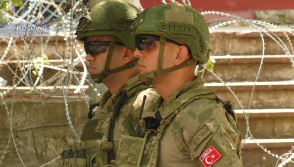 Turski vojnici Kfora Turski vojnici Kfora