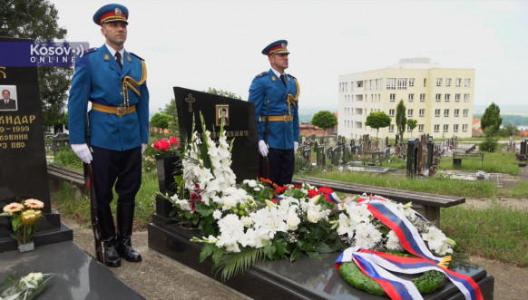 Vučević položio venac palom borcu na Paštriku Bošku Lemiću