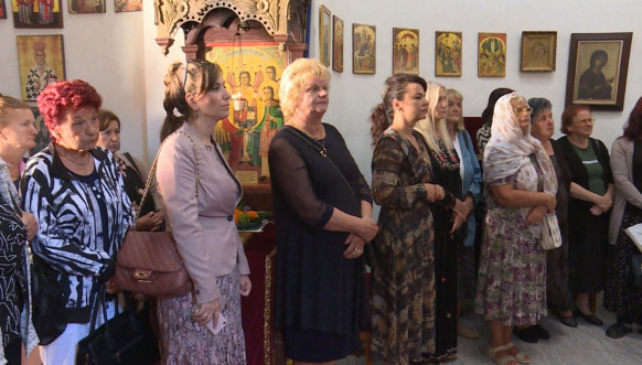 Milena Parlić u Manastiru Draganac