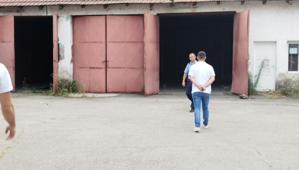 Kosovska policija po lažnoj dojavi o bombi jutros u zgradi srpskih organa u Bošnjačkoj mahali