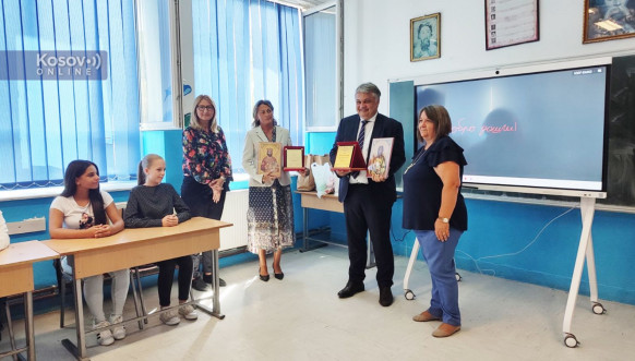 Donacija Telekoma đacima na KiM