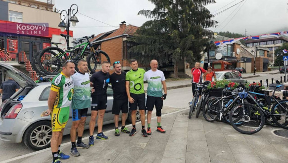 Učesnici biciklističkog maratona u Leposaviću