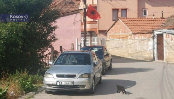 albanska zastava u Bošnjačkoj mahali