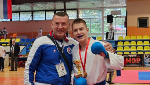 Omladinski karate klub "Kosovska Mitrovica" Omladinski karate klub "Kosovska Mitrovica"