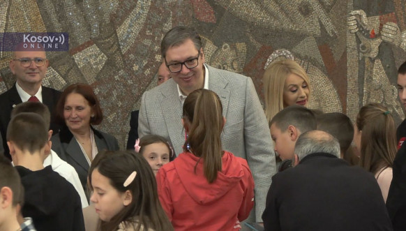 Razgovor Vučića sa osnovcima