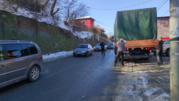 Pretres magacina u Zvečanu Pretres magacina u Zvečanu