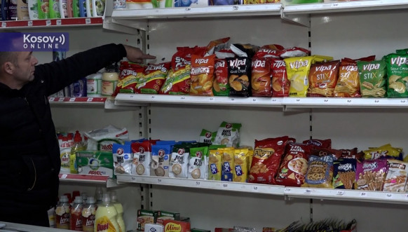Severna Mitrovica, rupa od metka u prodavnici