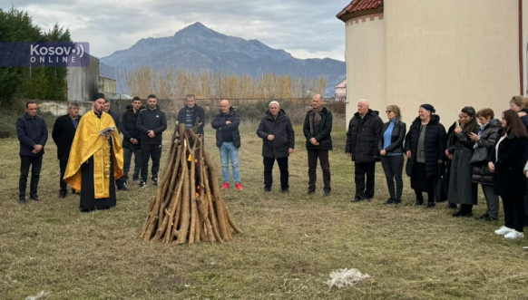 U selu Vraka nadomak Skadra paljenjem badnjaka obeležen Badnji dan