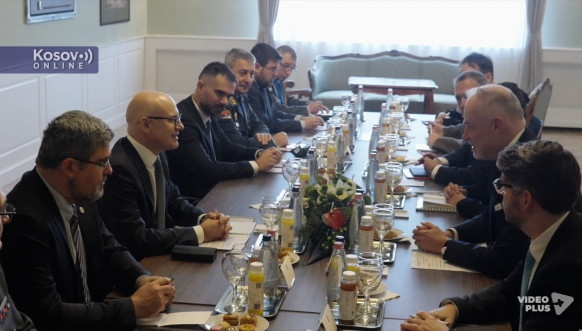 Vučević sa Bobrovničskim u Budimpešti