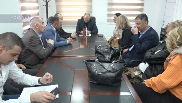 Zaposleni u sistemu školstva o posledicama ukidanja dinara na Kosovu