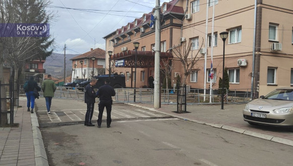 Zgrada Opštine Zvečan nakon povlačenja Kfora