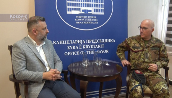 Dalibor Jevtić sa komandantom Regionalne komande Zapad pukovnikom Frančeskom Ferarom