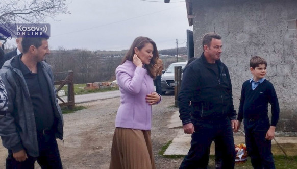 Stojković u poseti porodici Komatović u Žaču