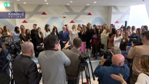 Vesić - prijem 8. mart studenti (2)