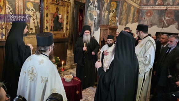 Parastosom u manastiru Gračanica obeležava se 20. godišnjica od Pogroma Srba