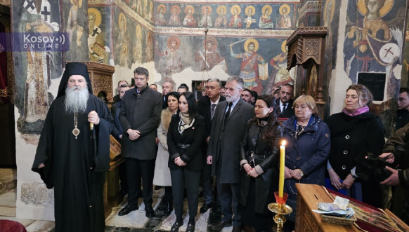 Parastosom u manastiru Gračanica obeležava se 20. godišnjica od Pogroma Srba