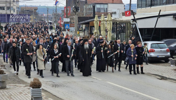 Parastosom u manastiru Gračanica obeležava se 20. godišnjica od Pogroma Srba