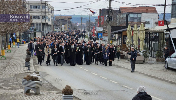 Parastosom u manastiru Gračanica obeležava se 20. godišnjica od Pogroma Srba