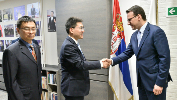 Petar Petković sa delegacijom Komunističke partije Kine