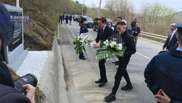 Kurti u selu Varage kod Zubinog Potoka Kurti u selu Varage kod Zubinog Potoka