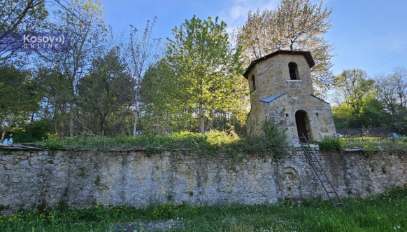 Očišćeno groblje u Velikoj Hoči kod Orahovca
