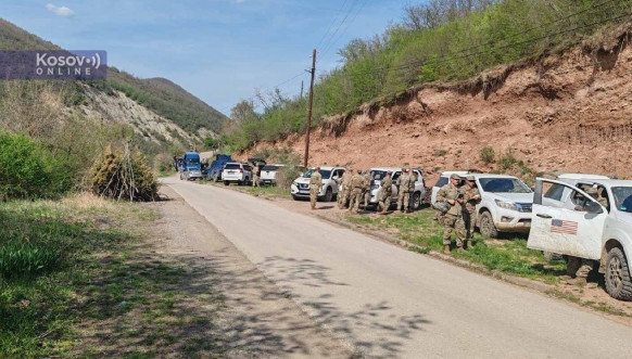 Kfor i Kosovska policija uklonili eksplozivnu napravu postavljenu ispod automobila u Leposaviću Kfor i Kosovska policija uklonili eksplozivnu napravu postavljenu ispod automobila u Leposaviću