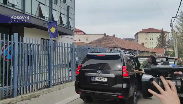 Aljbin Kurti u Severnoj Mitrovici