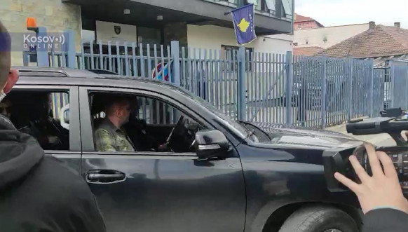Aljbin Kurti u Severnoj Mitrovici