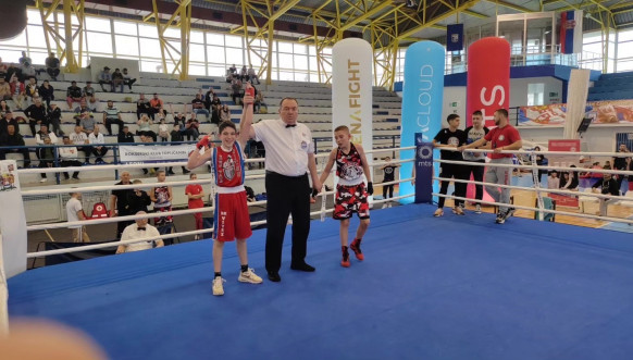 Za kik-boks klub "028" na prvenstvu Srbije u olimpijskom boksu pet medalja Za kik-boks klub "028" na prvenstvu Srbije u olimpijskom boksu pet medalja