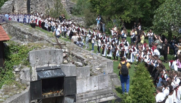  Dečija smotra folklora u Prizrenu