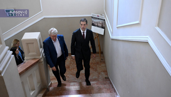 Beograd_240604_Rektorat_Marko Đurić i Branmislav Đorđević