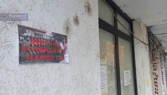 Na severu Kosova plakati sa Vučićevim likom i porukom "Vrhovni komandante čekamo te"