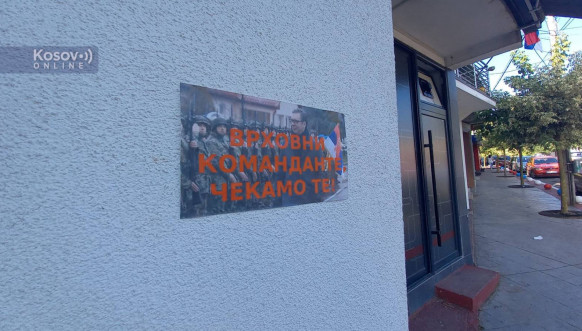 Na severu Kosova plakati sa Vučićevim likom i porukom "Vrhovni komandante čekamo te"