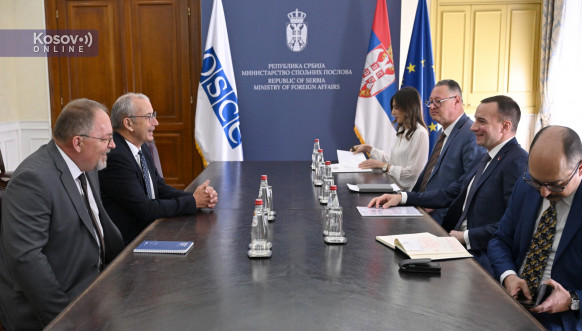 Majkl Devenport i Damjan Jović