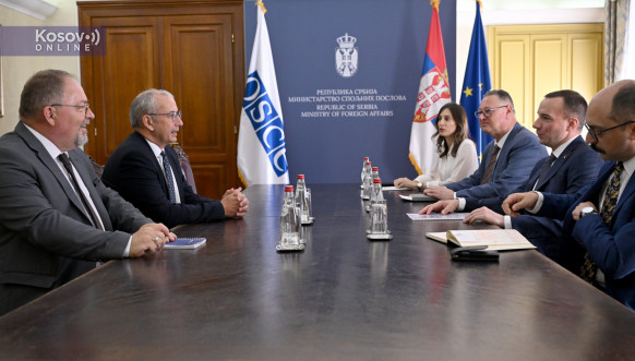 Majkl Devenport i Damjan Jović