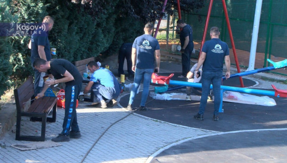 Renoviranje igrališta u Zvečanu