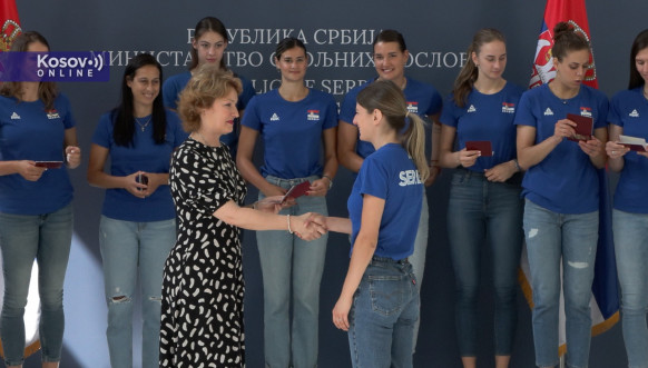  Ženskoj odbojkaškoj reprezentaciji Srbije uručeni diplomatski pasoši