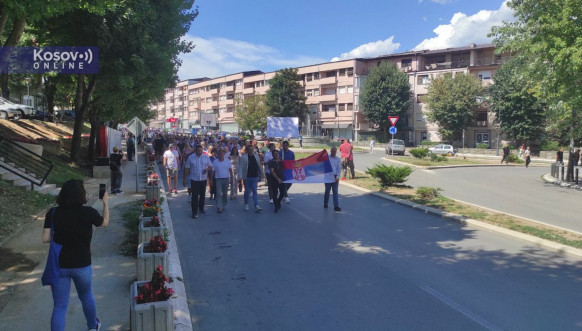 Protestna šetnja Srba u Severnoj Mitrovici