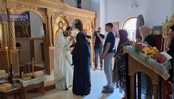 Raseljeni Srbi na hramovnoj slavi u Đakovici