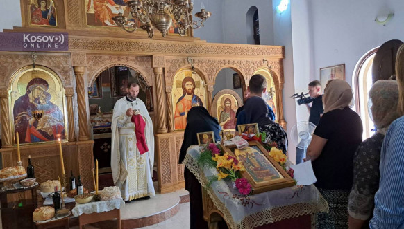Raseljeni Srbi na hramovnoj slavi u Đakovici