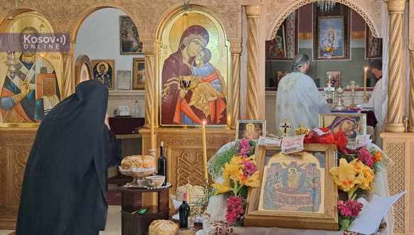Raseljeni Srbi na hramovnoj slavi u Đakovici