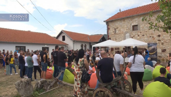 Velikogospojinski sabor održan je danas u selu Bostane u opštini Novo Brdo Velikogospojinski sabor održan je danas u selu Bostane u opštini Novo Brdo