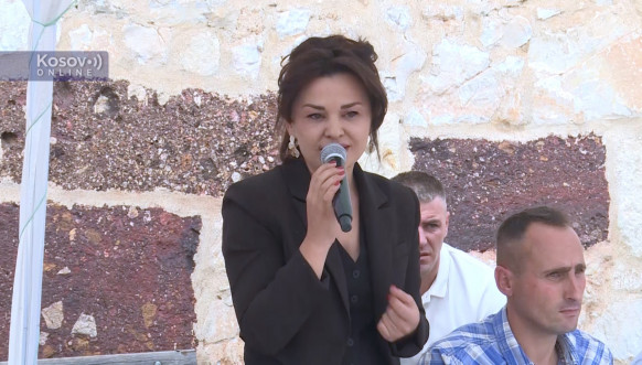 Milena Parlić u Novom Brdu Milena Parlić u Novom Brdu