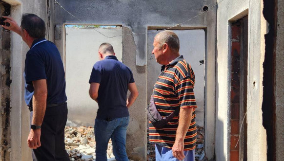 Spaljene kuće selo Novake