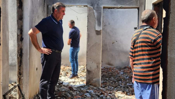 Spaljene kuće selo Novake