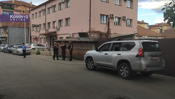 Kosovska policija upala u zgradu u kojoj je Biro Kancelarije za KiM