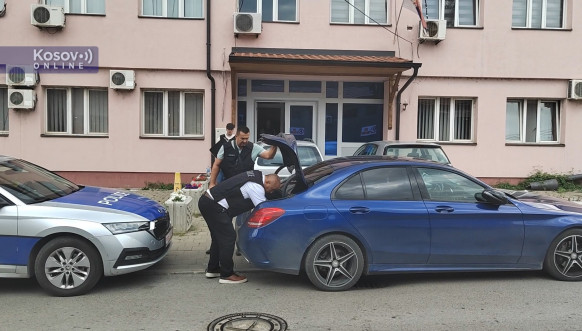 Kosovska policija upala u zgradu u kojoj je Biro Kancelarije za KiM