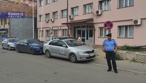 Kosovska policija upala u zgradu u kojoj je Biro Kancelarije za KiM