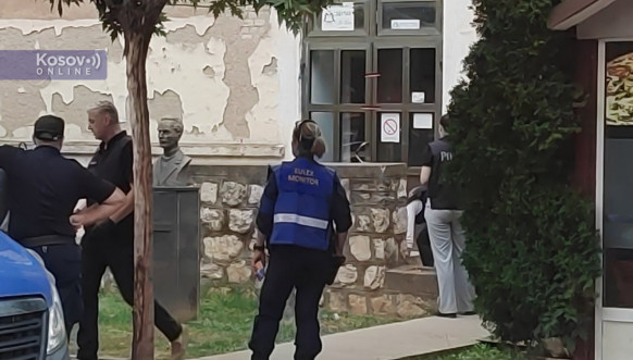 Kosovska policija upala u zgradu Privremenog organa opštine Zvečan